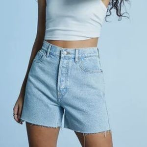 light wash denim pacsun shorts size 24